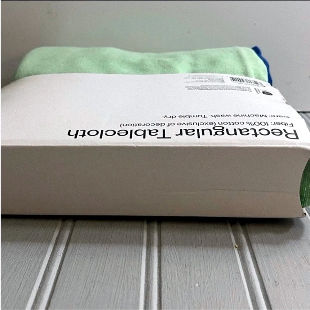 Room Essentials Rectangular Tablecloth Light Green Blue Trim Cotton 60 X 84 New